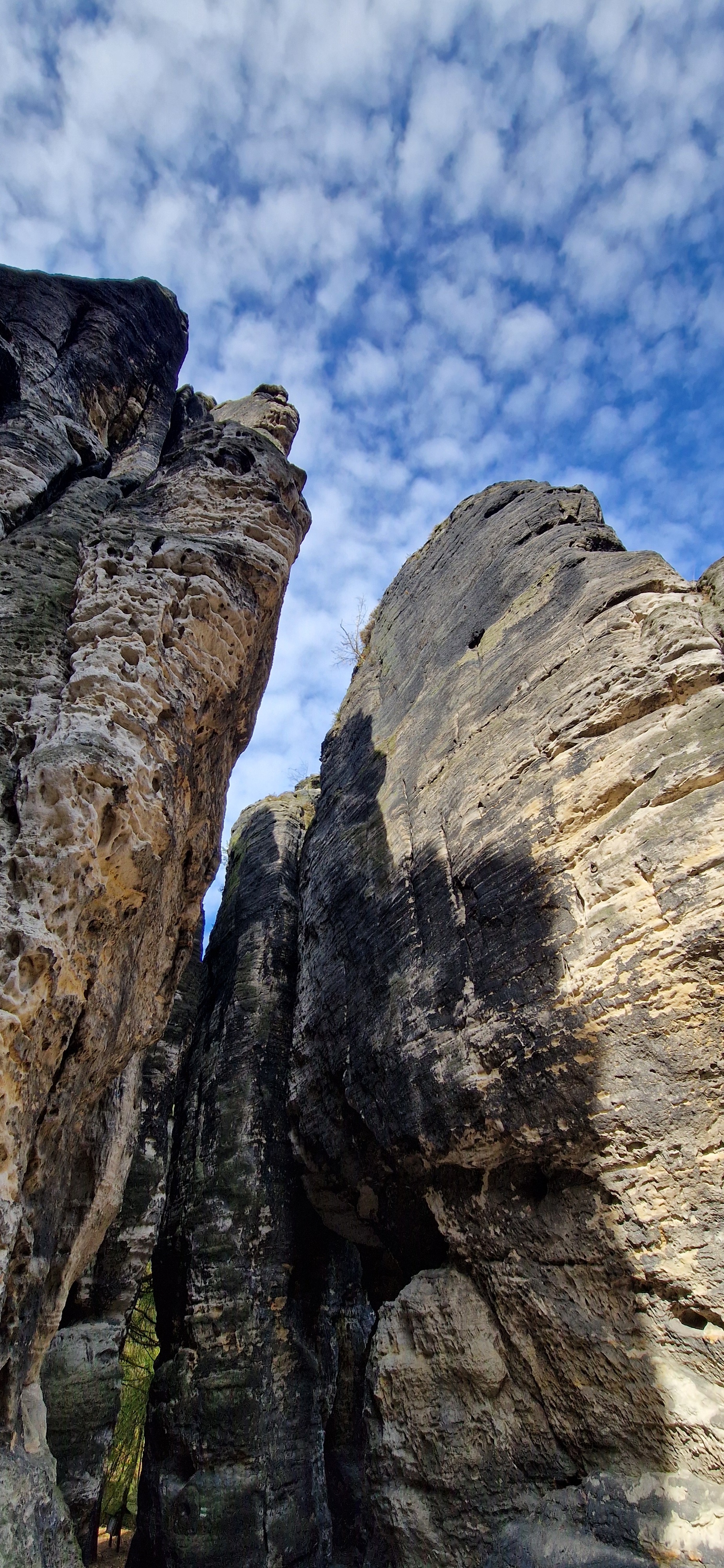 On the edge - My, Travels, Mood, The rocks, Jump off a cliff, Weekend, Leisure, Activity, Together, On the edge, Height, Video, Vertical video, Longpost