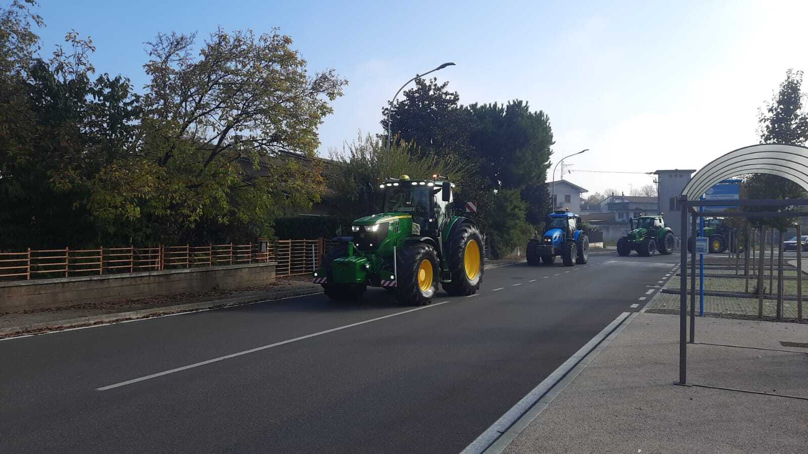 Holiday in Italy - My, Italy, Travels, The photo, Tractor, Сельское хозяйство, Longpost