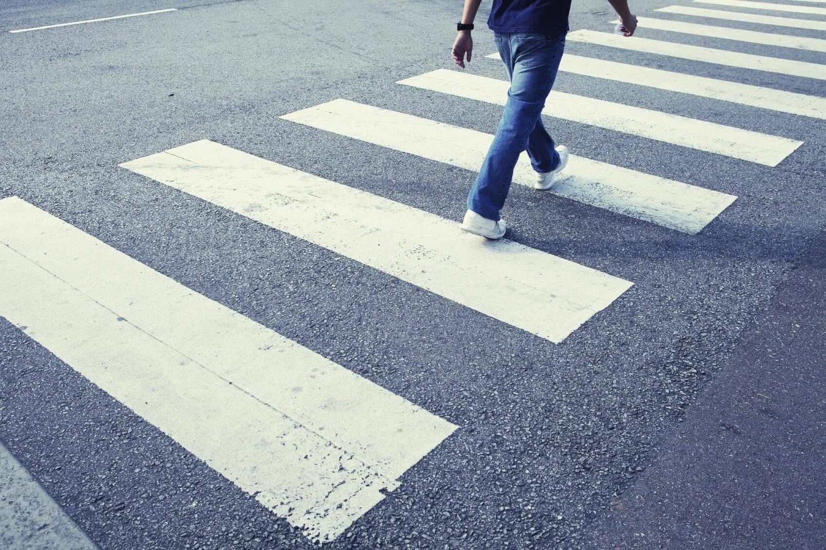 Question for pedestrians - A pedestrian, Crosswalk, Driving, Thoughts