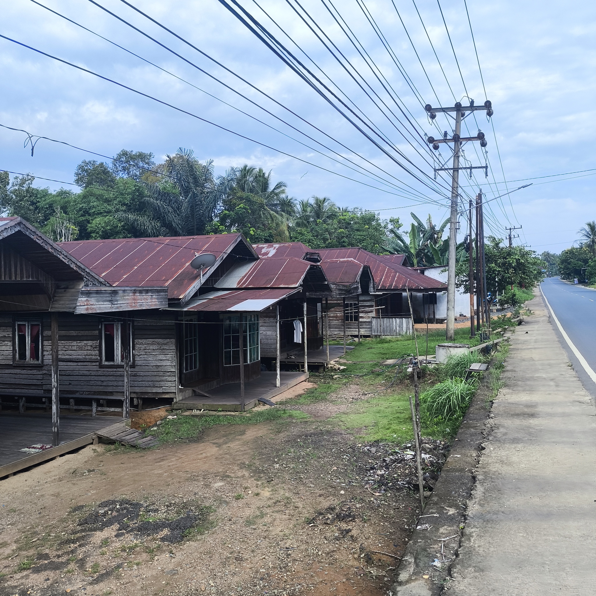 Melanesia Travel Diary. Indonesia. Day 142. Kalimantan - My, Drive, Travels, Informative, Around the world, Hitch-hiking, Life stories, Diary, Indonesia, Kalimantan, Religion, Video, Longpost