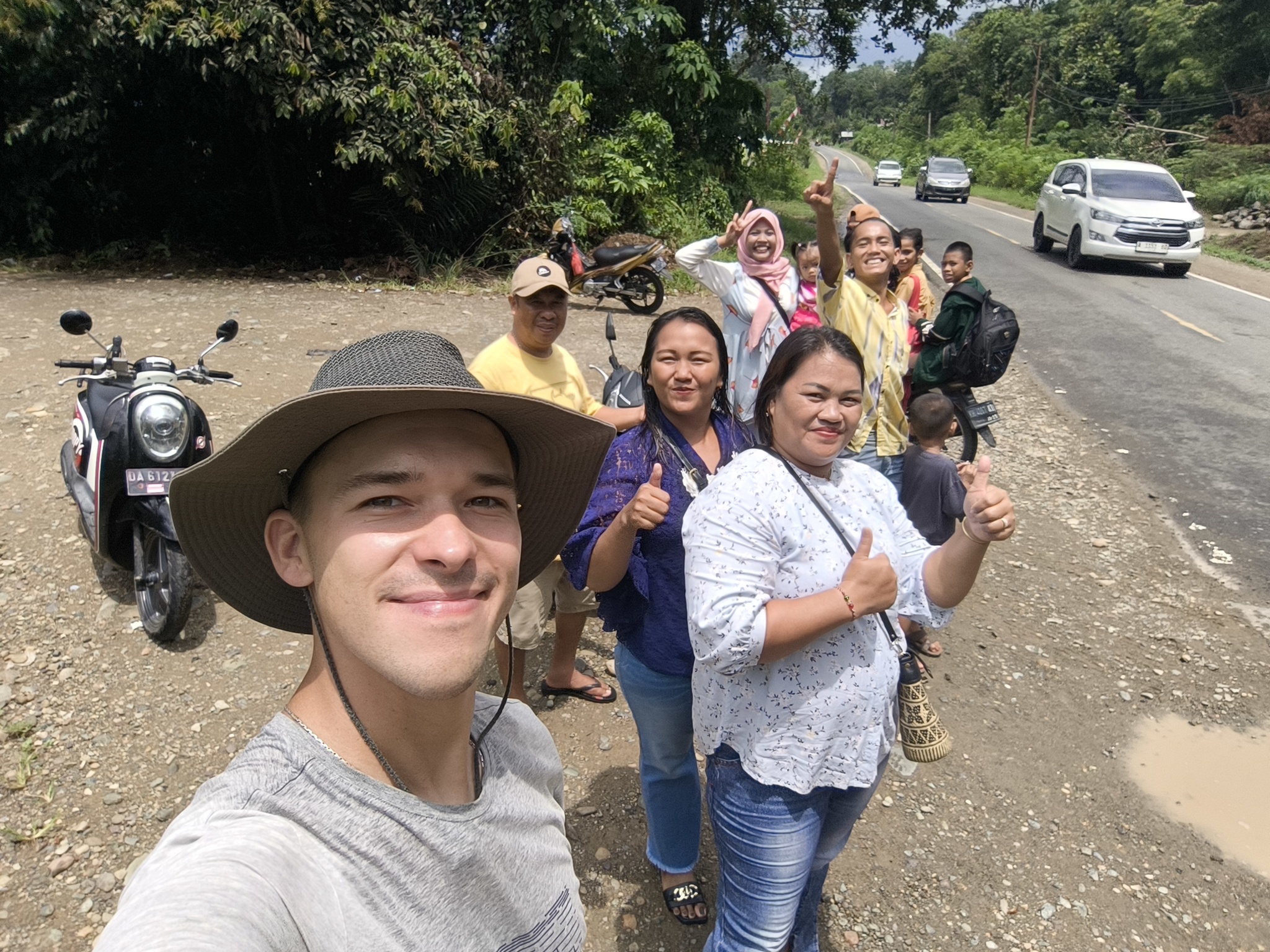 Melanesia Travel Diary. Indonesia. Day 142. Kalimantan - My, Drive, Travels, Informative, Around the world, Hitch-hiking, Life stories, Diary, Indonesia, Kalimantan, Religion, Video, Longpost