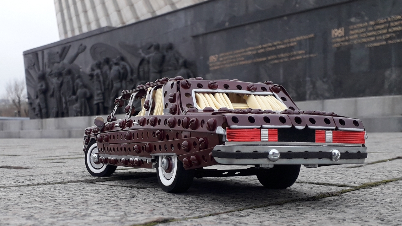 GAZ-14 made of metal construction set, wire, rubber and cardboard - My, Gas, Gas 14, VDNKh, Modeling, the USSR, Retro car, Limousine, Scale model, Longpost