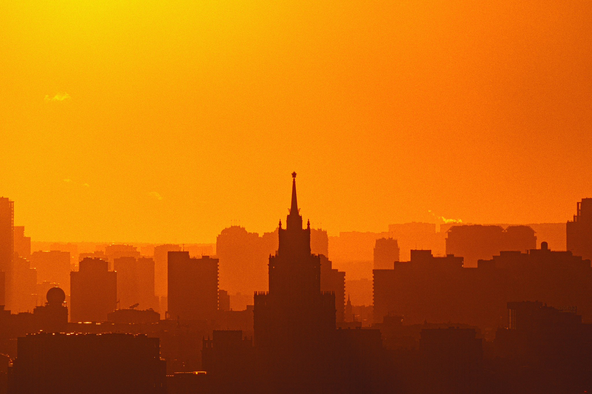 Orange Moscow sun - My, The photo, Height, Zoom, Town, Moscow, Sunset, Longpost