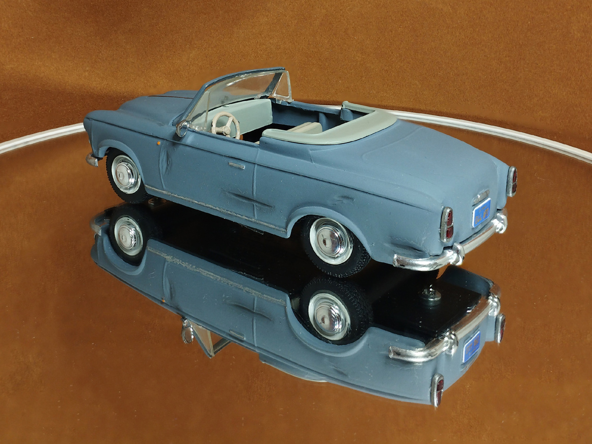 Peugeot 403 detective Columbo. Scale model with a spark based on the famous series - My, Collecting, Scale model, Modeling, Collection, Colombo, Foreign serials, Electrification, 3D печать, 3D modeling, 3D printer, Anycubic Photon, Peugeot, Serzhik Modelist, Stand modeling, Painting miniatures, 1:43, Painting, Peter Falk, Longpost