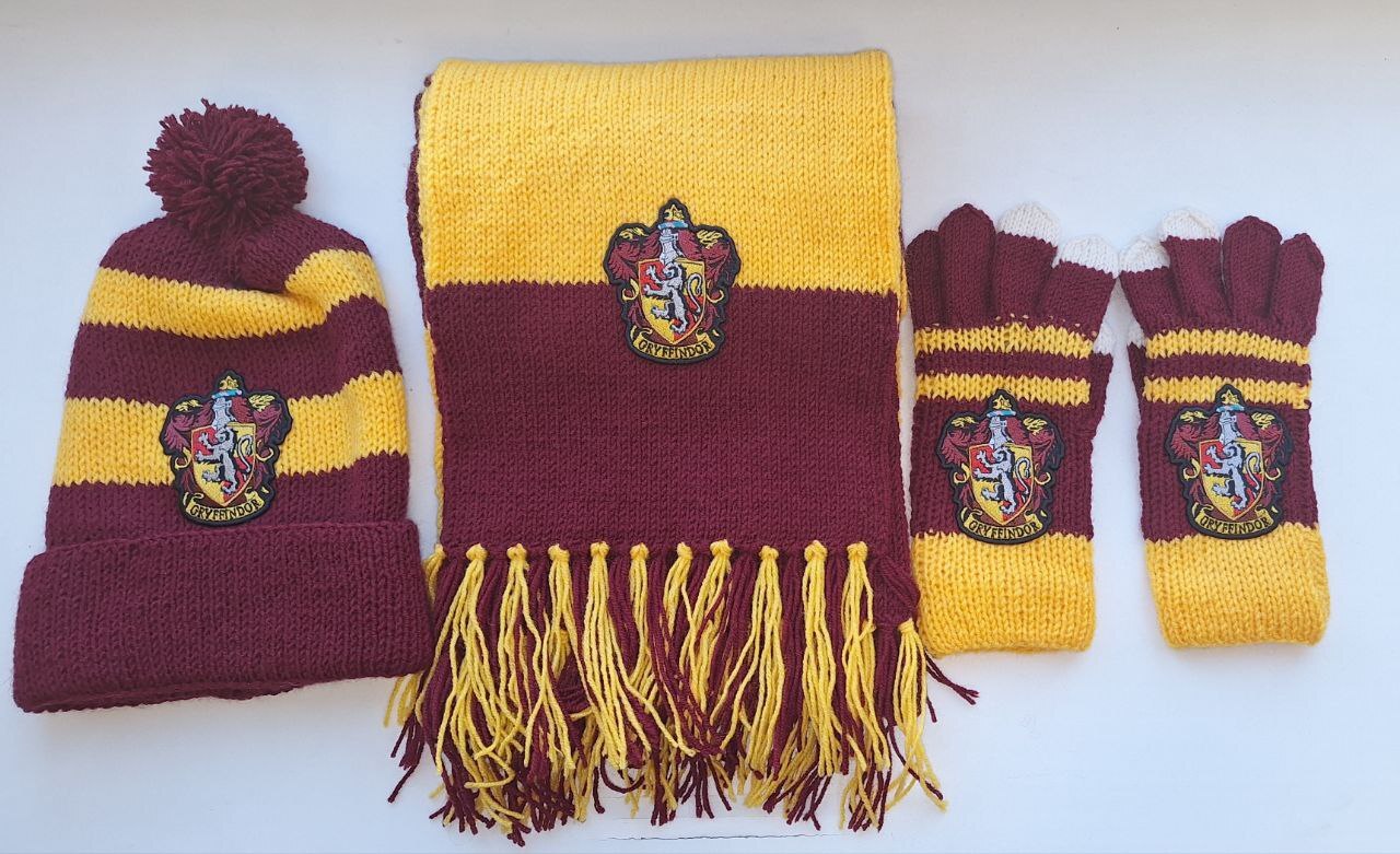 For Harry Potter fans - My, Harry Potter, Handmade, Knitting, Winter, Scarf, Gloves, Cap, Knitting, With your own hands, Cloth, Longpost