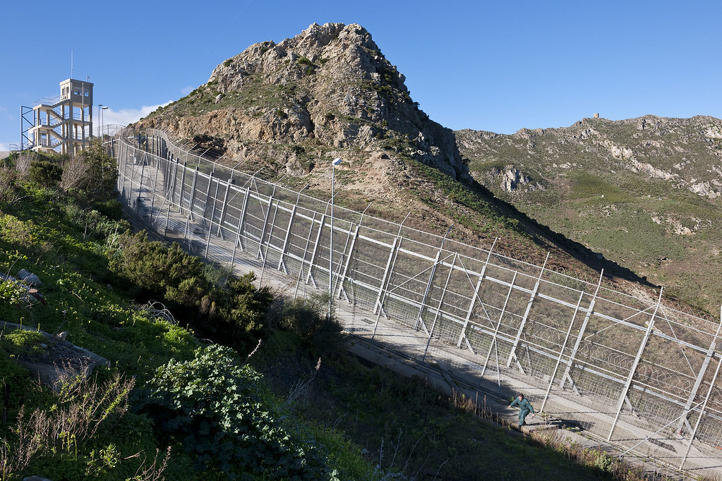 Two pieces of land in Africa. These are not separate states. Who do they belong to? - My, Informative, Country, Geography, Spain, Africa, History (science), Longpost