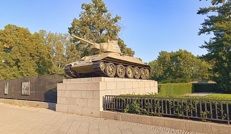 Memorial to fallen Soviet soldiers in Berlin - My, Germany, the USSR, Longpost, Berlin, Monument, The photo, Memorial