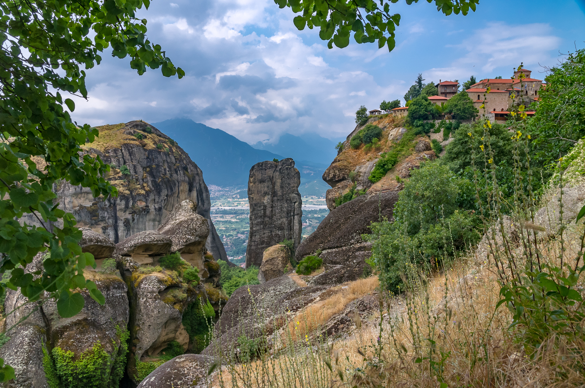 Stone labyrinths of Meteora. Greece - My, Greece, The rocks, Vertex, Meteora Monastery, Longpost