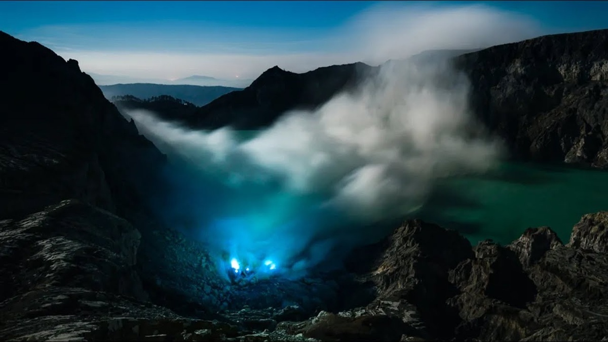 Lake Kawah Ijen in Indonesia: Uncovering Mystical Beauty - My, Island, Around the world, Travel across Russia, Tourism, Longpost, Mountain Lake