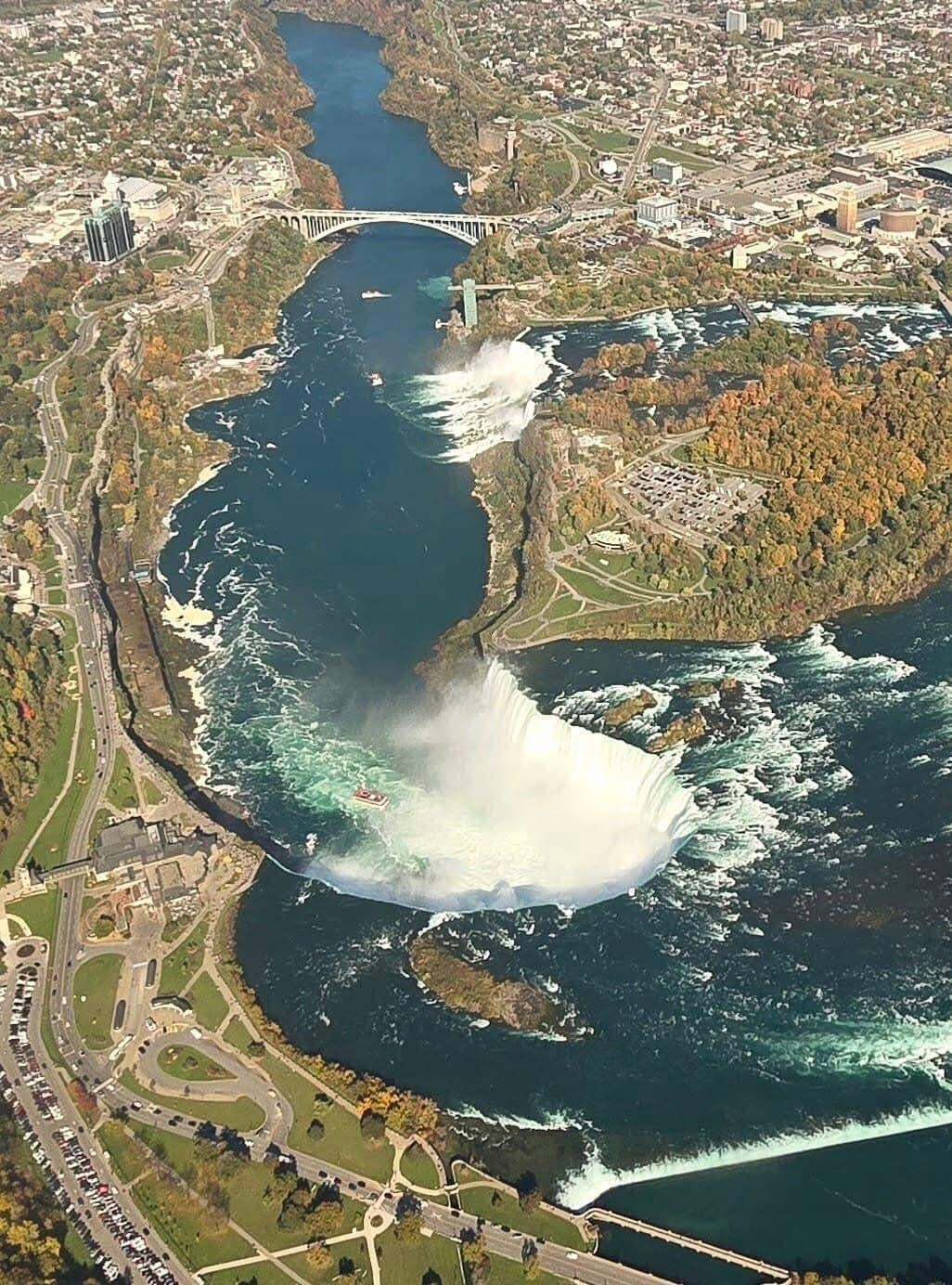 Bird's eye view of Niagara Falls - The photo, Reddit, Telegram (link), Niagara Falls