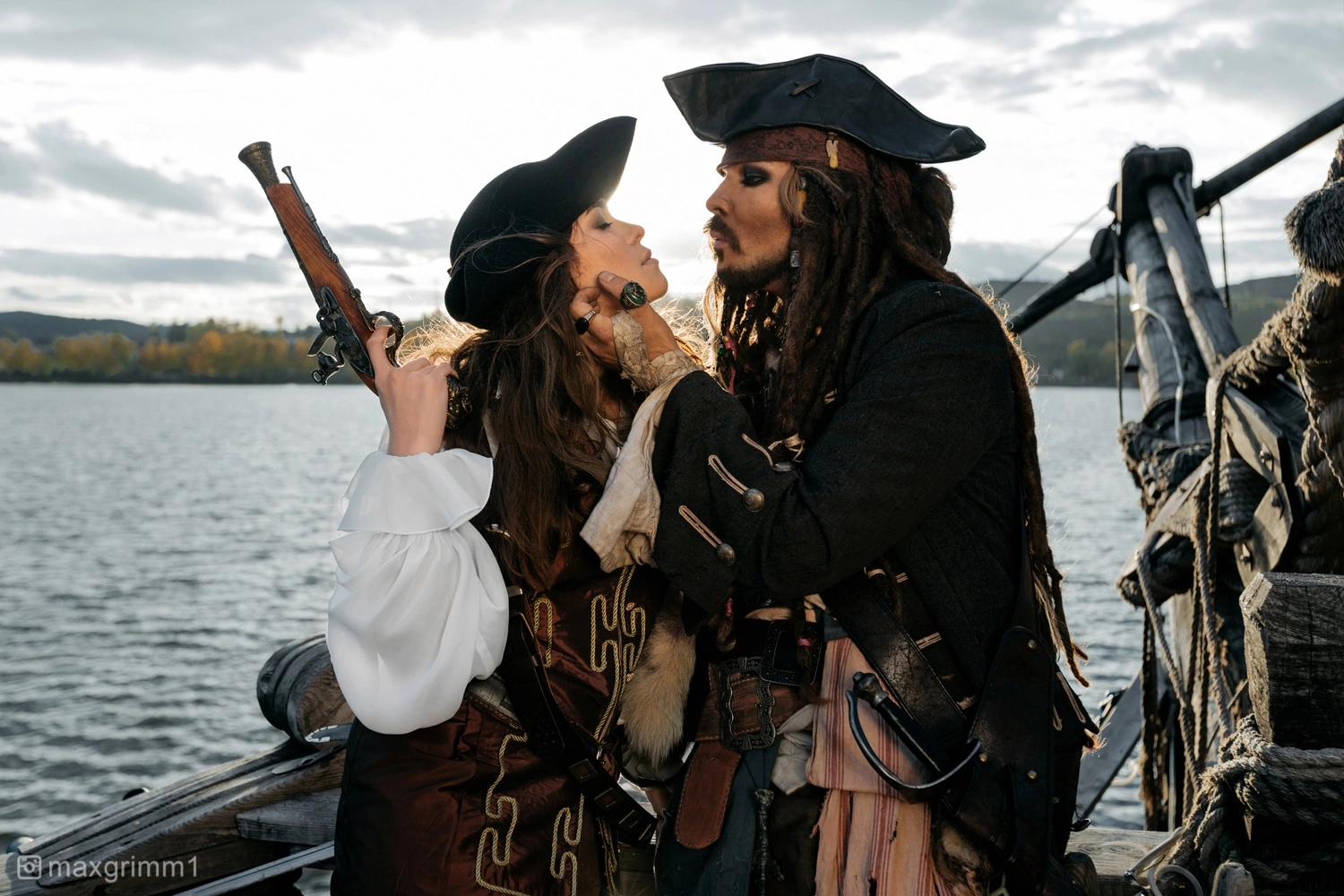 Pirates of the Caribbean | Captain Jack Sparrow & Elizabeth Swann - Cosplay, Captain Jack Sparrow, Elizabeth Swann, Pirates of the Caribbean, Walt disney company, Movies, The photo, VKontakte (link), Longpost