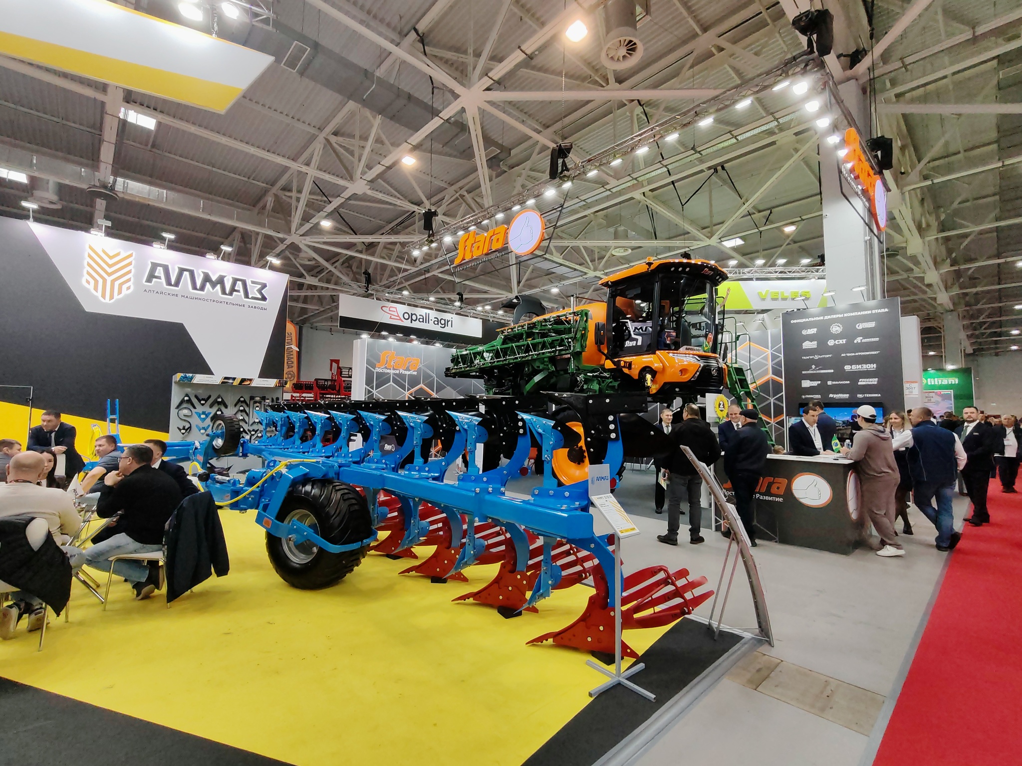 Continuation of the post Photos from the agricultural exhibition in Krasnodar - Tractor, Combine harvester, Сельское хозяйство, Agricultural machinery, Exhibition, Krasnodar, Video, Longpost, Seeds, Pesticides, Fertilizers