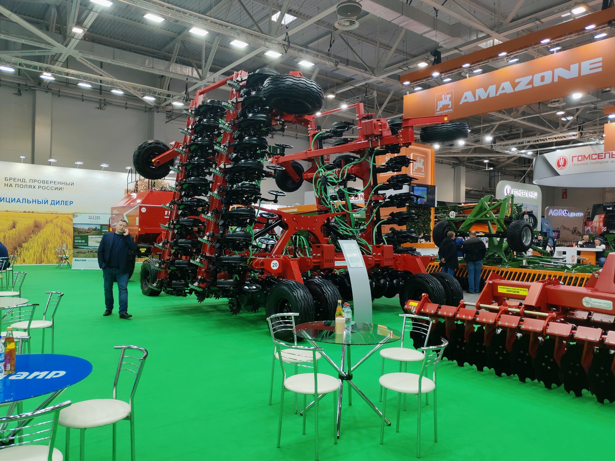 Continuation of the post Photos from the agricultural exhibition in Krasnodar - Tractor, Combine harvester, Сельское хозяйство, Agricultural machinery, Exhibition, Krasnodar, Video, Longpost, Seeds, Pesticides, Fertilizers