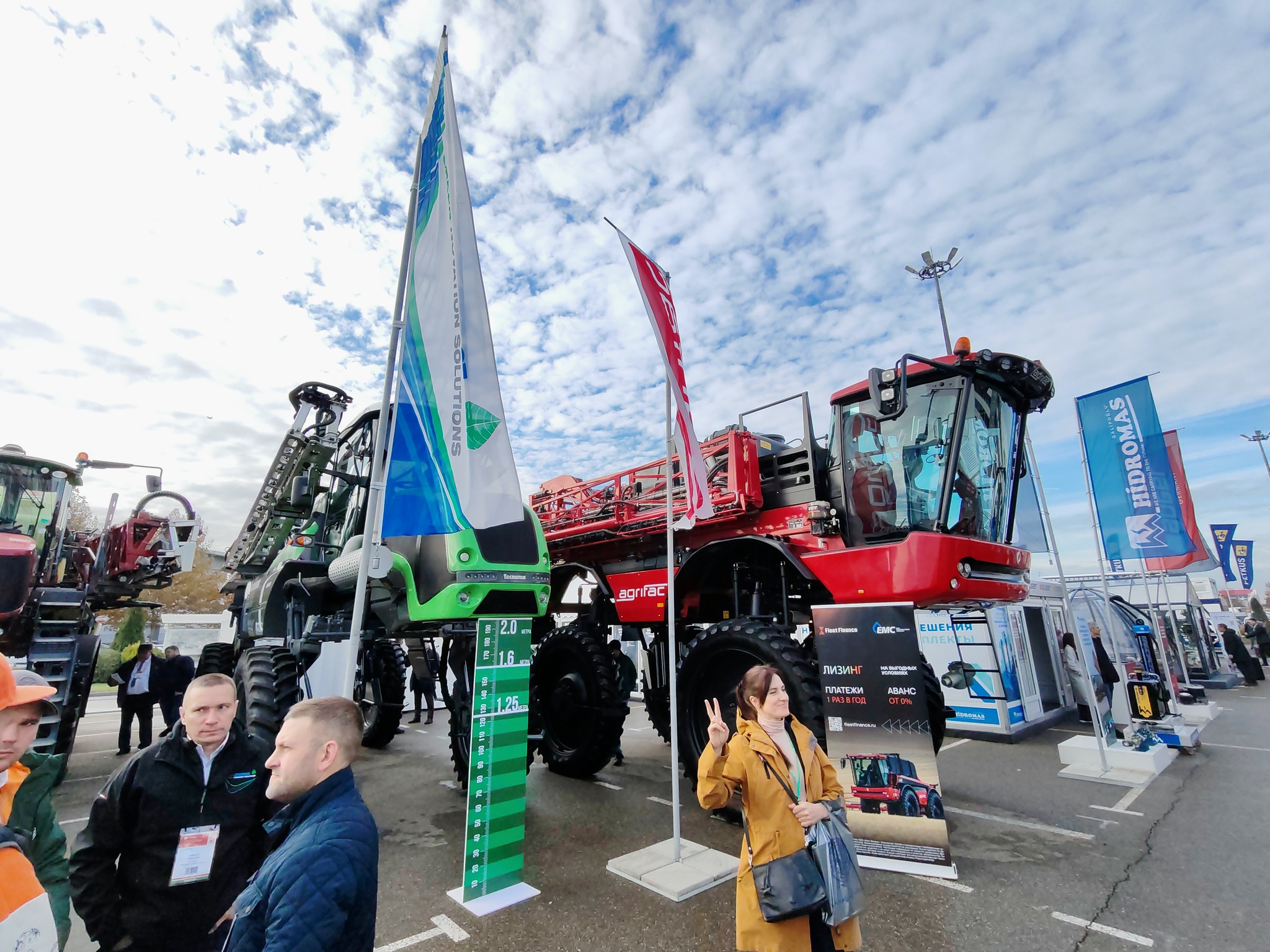 Photos from the agricultural exhibition in Krasnodar - My, Tractor, Combine harvester, Сельское хозяйство, Agricultural machinery, Exhibition, Krasnodar, Video, Longpost