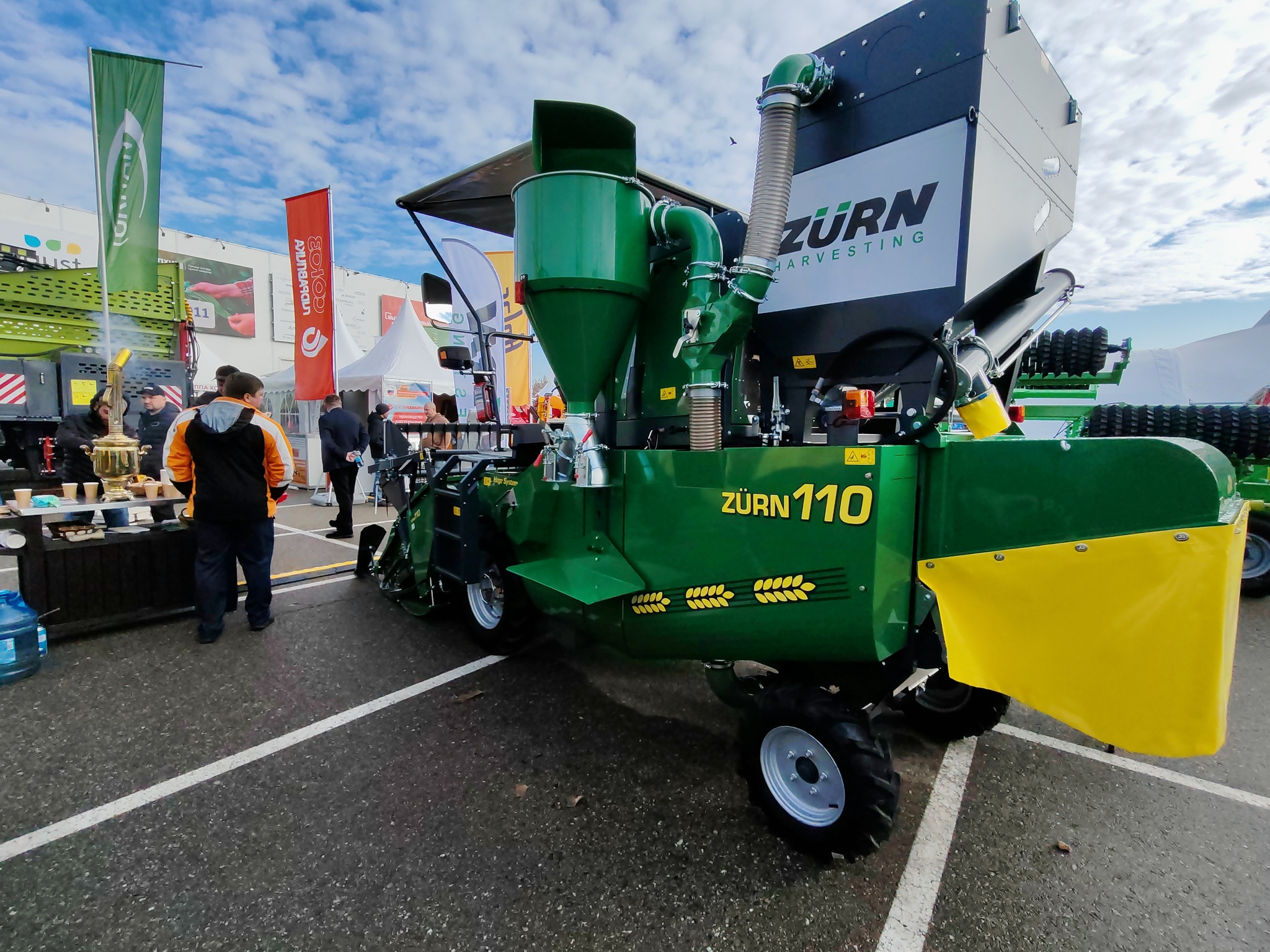 Photos from the agricultural exhibition in Krasnodar - My, Tractor, Combine harvester, Сельское хозяйство, Agricultural machinery, Exhibition, Krasnodar, Video, Longpost