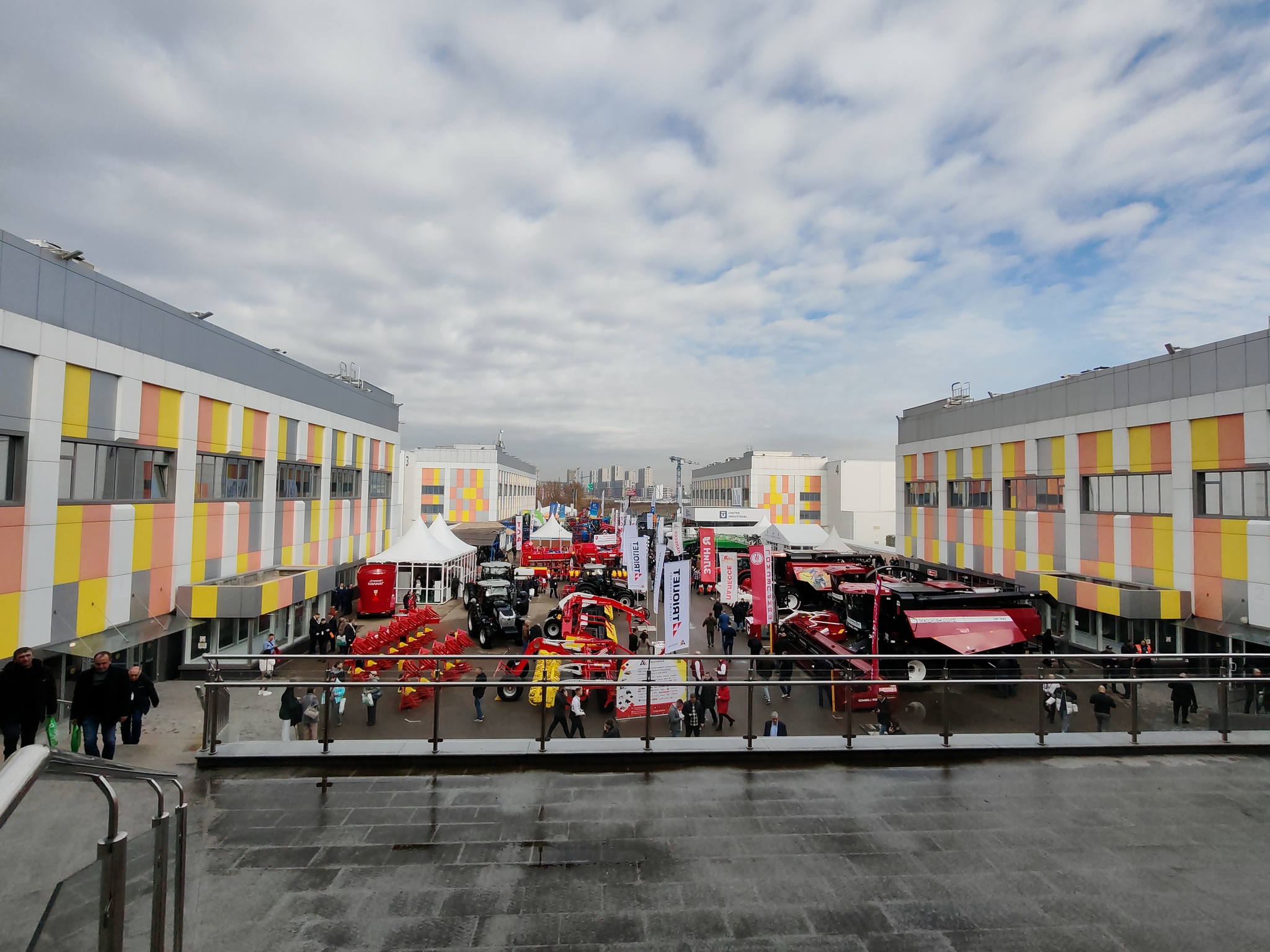 Photos from the agricultural exhibition in Krasnodar - My, Tractor, Combine harvester, Сельское хозяйство, Agricultural machinery, Exhibition, Krasnodar, Video, Longpost