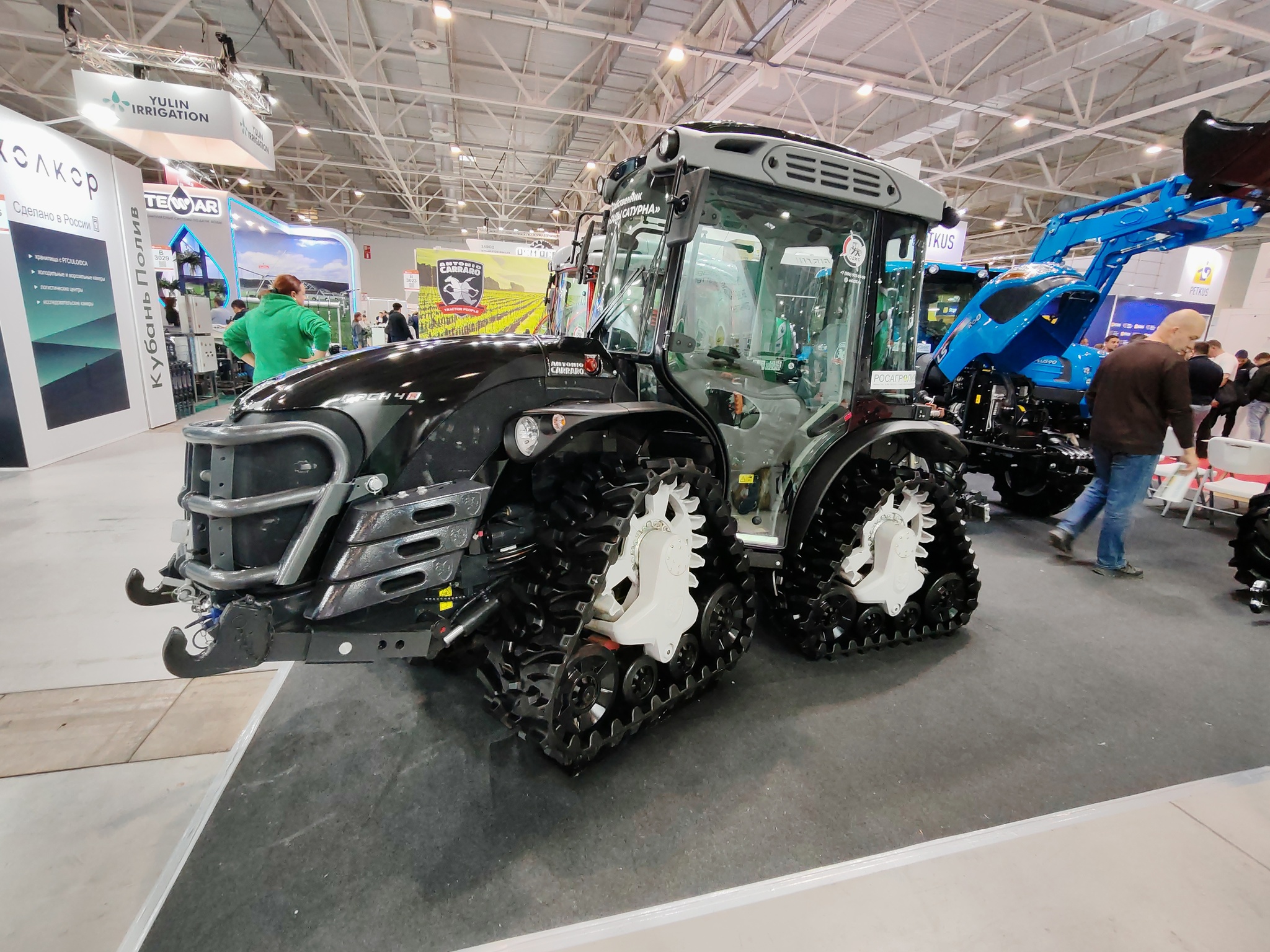 Continuation of the post Photos from the agricultural exhibition in Krasnodar - Tractor, Combine harvester, Сельское хозяйство, Agricultural machinery, Exhibition, Krasnodar, Video, Longpost, Seeds, Pesticides, Fertilizers