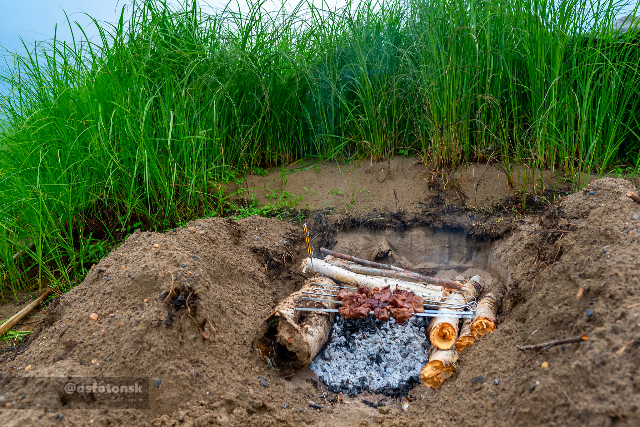 Yakut shashlik fire - My, Yakutia, Viluy, Suntar, Shashlik, Summer, Campfire cooking, Venison, Nature