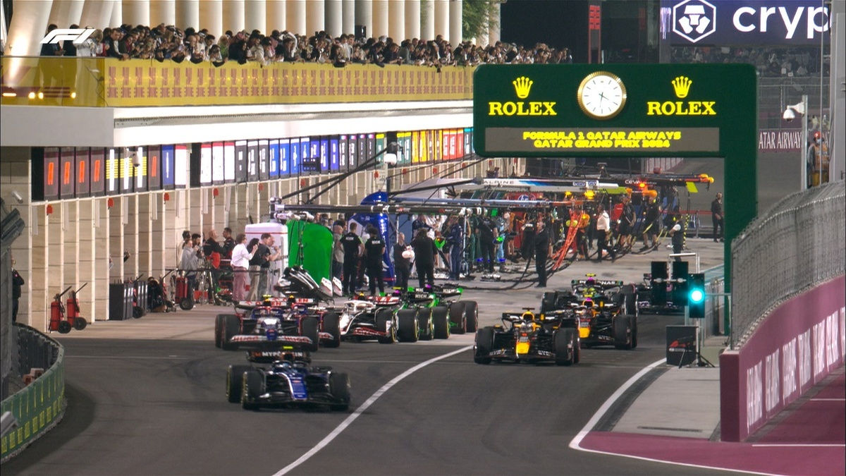 Qatar GP review: Stewards cause a stir but can't hold Verstappen back - Formula 1, Автоспорт, Race, World championship, Qatar, Lusail, dust, Max Verstappen, Charles Leclerc, Oscar Piastri, Lando Norris, George Russell, Lewis Hamilton, Sergio Perez, Pierre Gasly, Ferrari, Red bull, Mclaren, Mercedes, Yandex Zen (link), VKontakte (link), Longpost