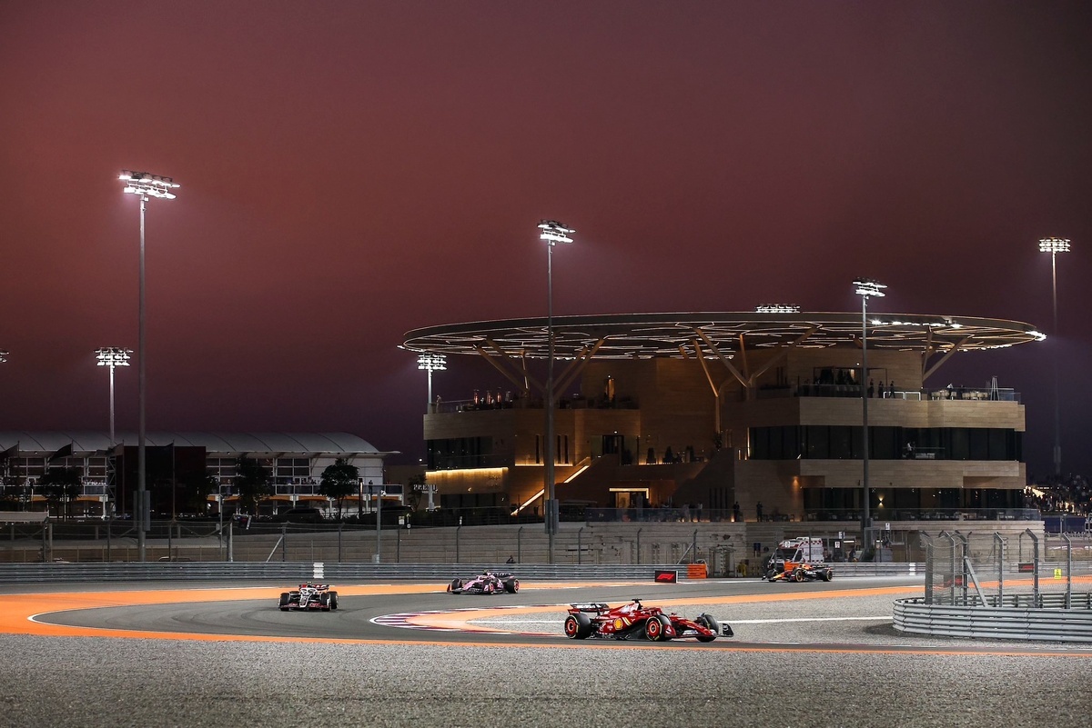 Qatar GP review: Stewards cause a stir but can't hold Verstappen back - Formula 1, Автоспорт, Race, World championship, Qatar, Lusail, dust, Max Verstappen, Charles Leclerc, Oscar Piastri, Lando Norris, George Russell, Lewis Hamilton, Sergio Perez, Pierre Gasly, Ferrari, Red bull, Mclaren, Mercedes, Yandex Zen (link), VKontakte (link), Longpost