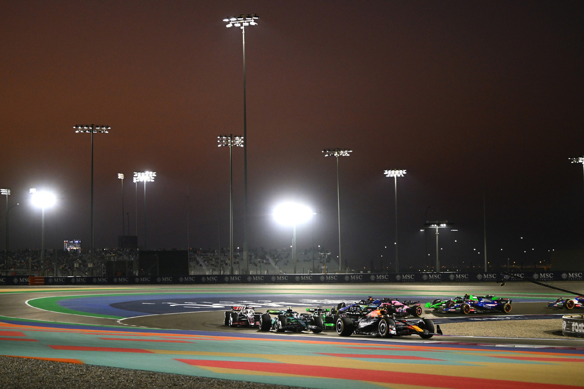 Qatar GP review: Stewards cause a stir but can't hold Verstappen back - Formula 1, Автоспорт, Race, World championship, Qatar, Lusail, dust, Max Verstappen, Charles Leclerc, Oscar Piastri, Lando Norris, George Russell, Lewis Hamilton, Sergio Perez, Pierre Gasly, Ferrari, Red bull, Mclaren, Mercedes, Yandex Zen (link), VKontakte (link), Longpost