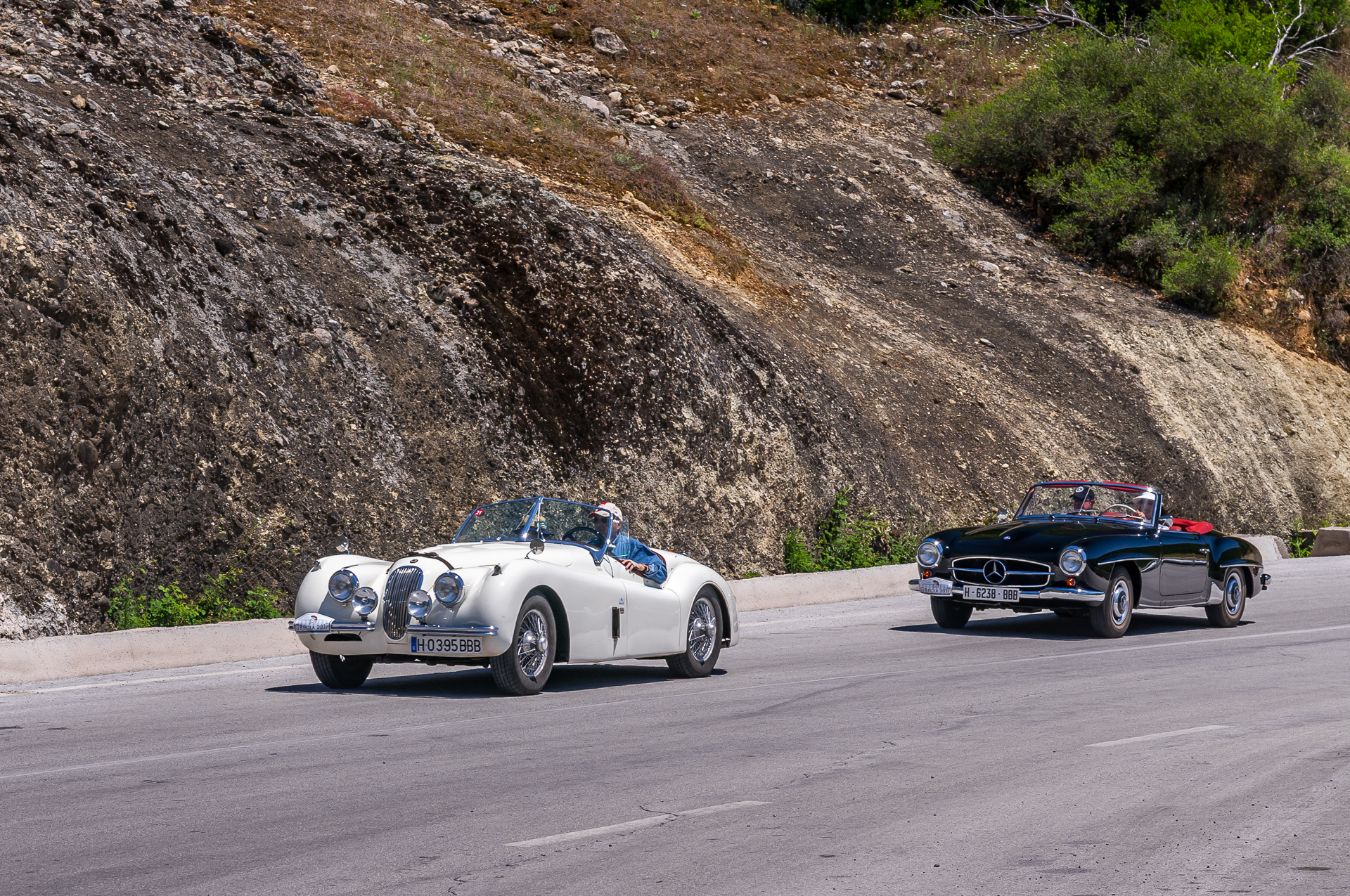 Retro car rally in Meteora. Greece - My, Greece, Meteora Monastery, Motorists, Retro car, Longpost