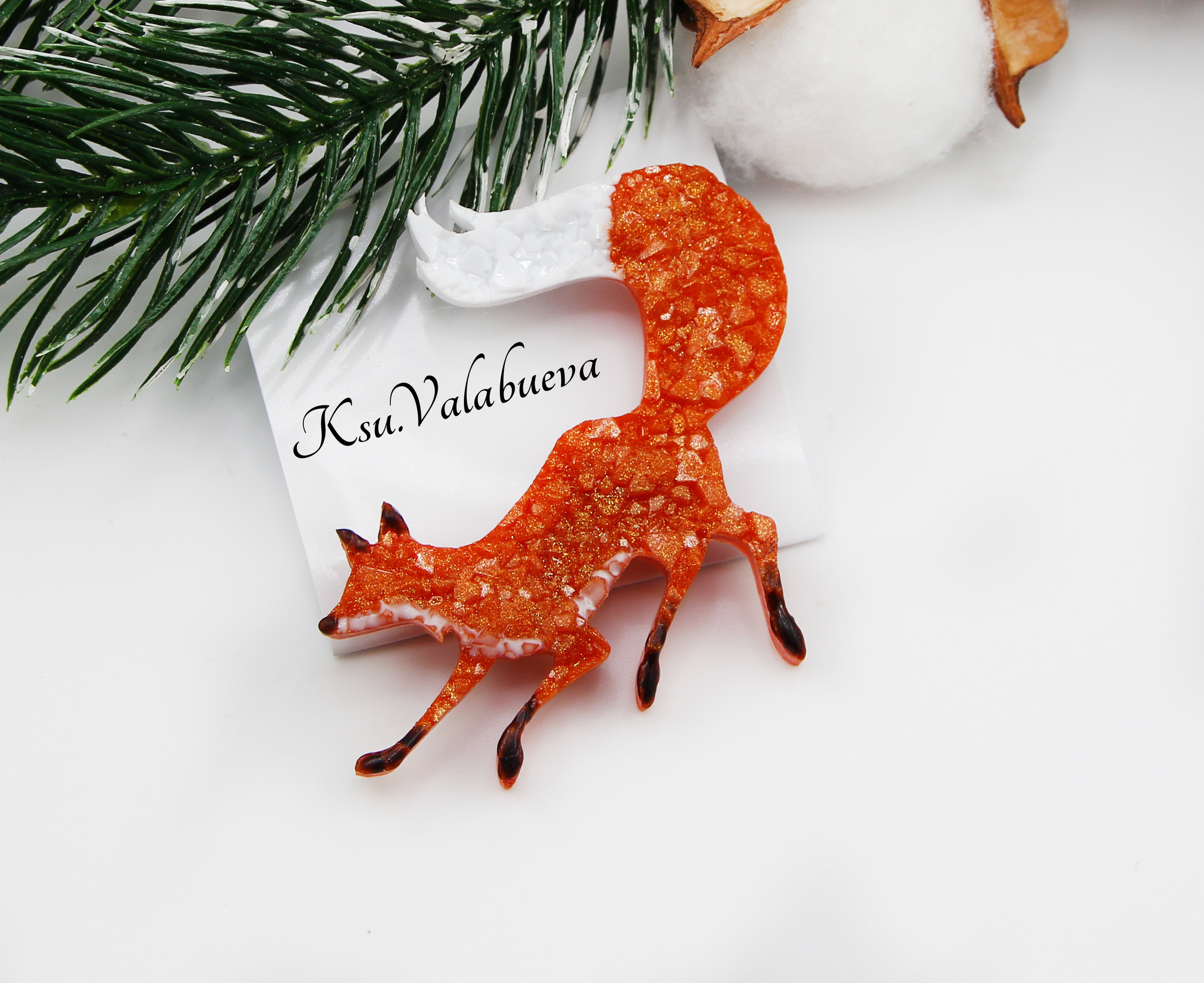 Brooch Crystal Fox - My, Brooch, Resin, Epoxy resin, Fox, Decoration, Epoxy resin jewelry, Handmade, With your own hands, Needlework, Needlework without process, Crystals, Longpost