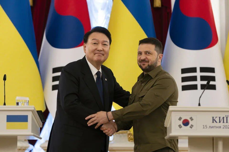 A thousand words are worth... - Humor, Politics, Picture with text, South Korea, Vladimir Zelensky, Handshake, news, Screenshot, Zelensky's curse