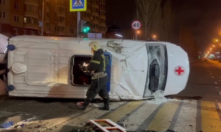 Accident with an ambulance in Kazan - Kazan, Negative, Tatarstan, Crash, Road accident, Video VK, Ambulance, Video, Vertical video, Longpost