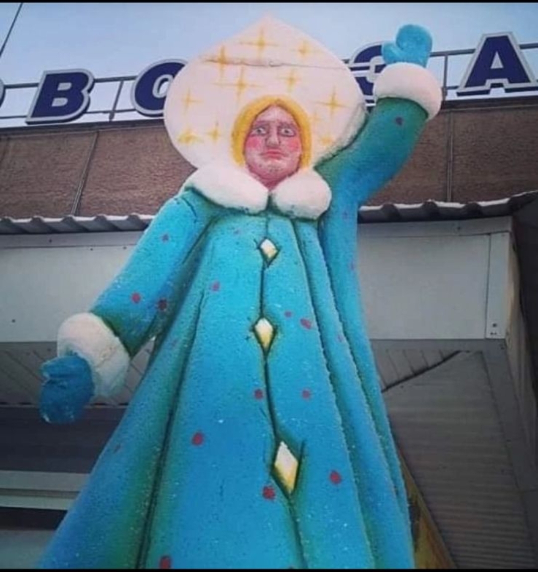 Barnaul. Station. Snow Maiden - Barnaul, Railway station, Snow Maiden, Sight, Sculpture