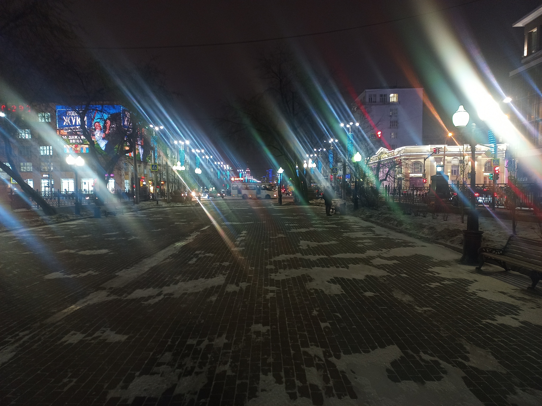 Evening Yekaterinburg - My, Yekaterinburg, Mobile photography, The photo, Photo on sneaker, Town, Winter, Night city, Night light, Longpost