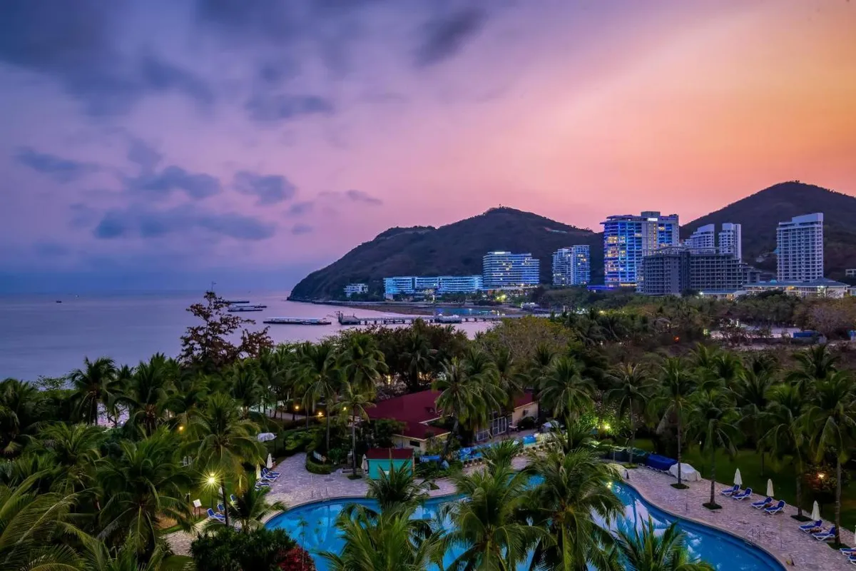 Let's fly to tropical Dadonghai for 87 thousand for 9 nights (for one) - don't miss the chance! Hotel - China, Russia, Discounts, Stock, Cheap, Travels, Tourism, Туристы, The photo, beauty, Telegram (link), Yandex Zen (link), Longpost