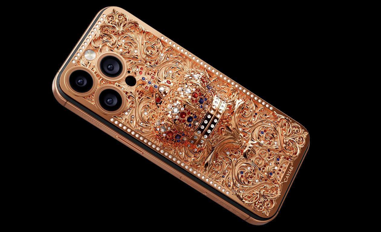 Russia Releases iPhone with Kilogram Gold Cover - Technologies, Innovations, Gold, iPhone, Vertical video, Apple, Designer, Video, Soundless