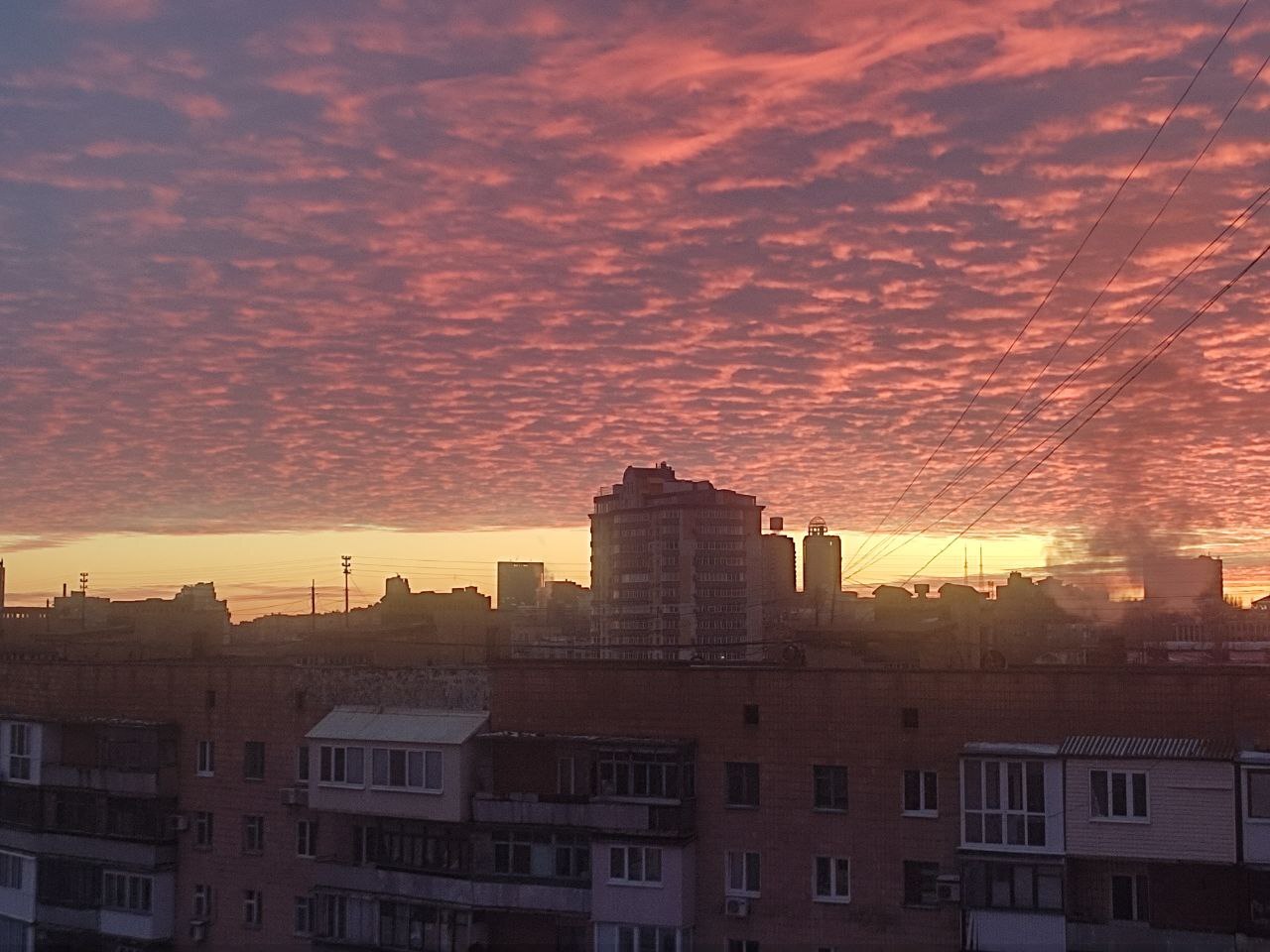 Донецкое небо в декабре - Моё, Донецк, ДНР, Небо, Закат, Солнце, Длиннопост