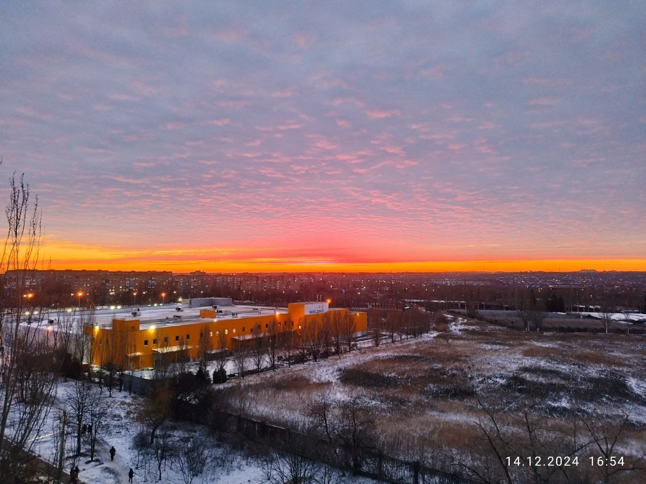 Донецкое небо в декабре - Моё, Донецк, ДНР, Небо, Закат, Солнце, Длиннопост