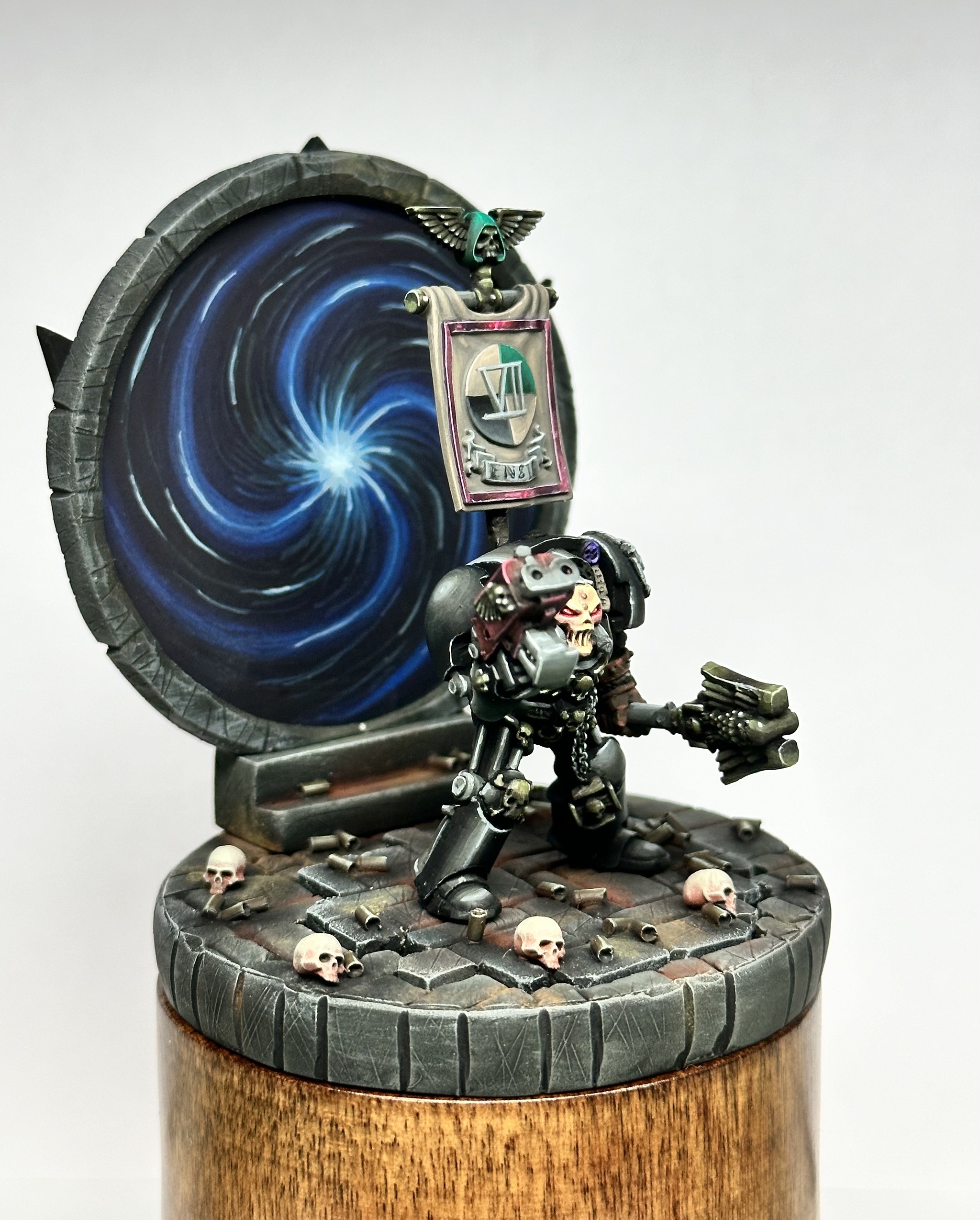 Любительская роспись миниатюр. Warhammer 40 000. Dark Angels Chaplain - Моё, Warhammer, Warhammer 40k, Games Workshop, Миниатюра, Покраска миниатюр, Loyal Space marines, Длиннопост