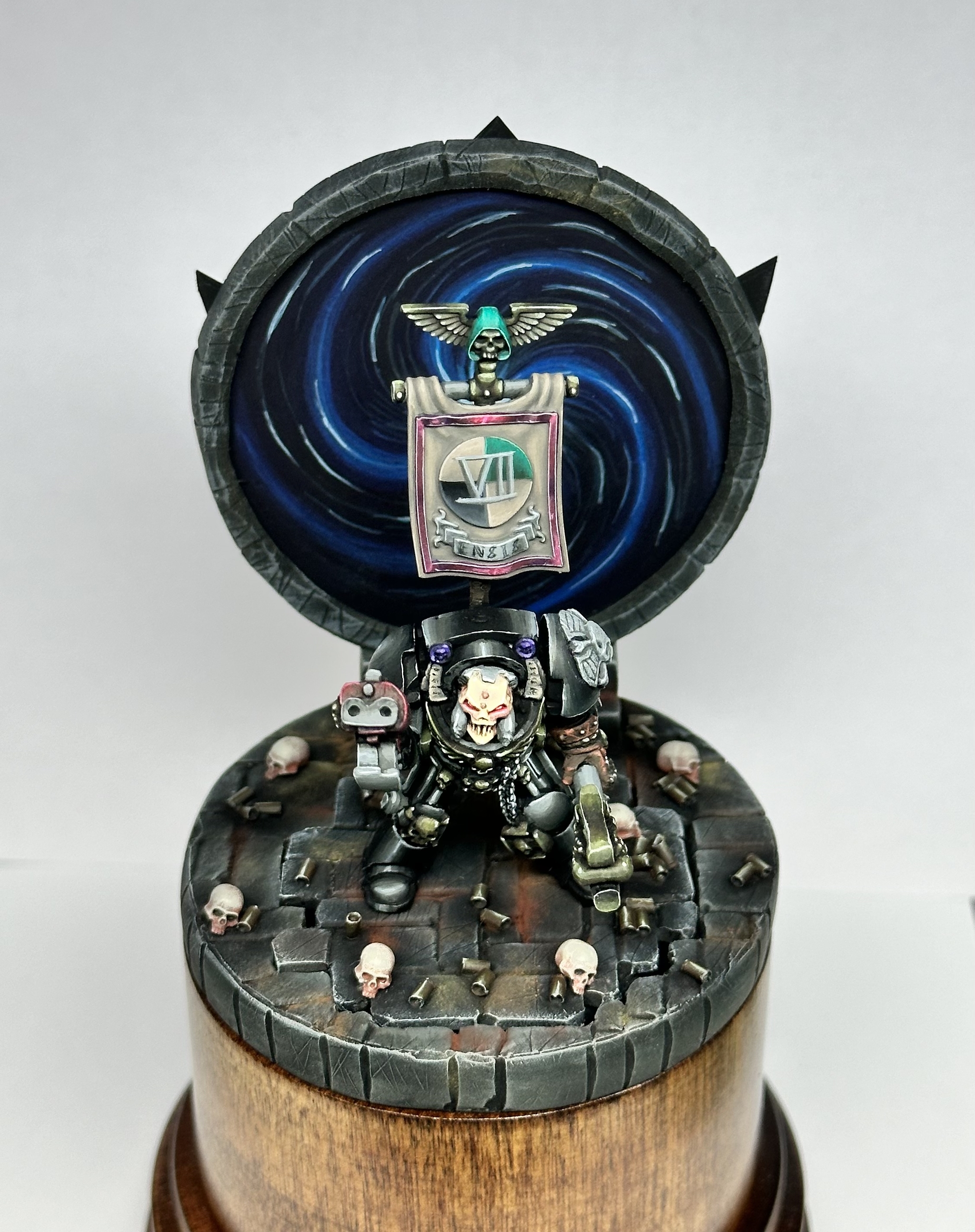 Любительская роспись миниатюр. Warhammer 40 000. Dark Angels Chaplain - Моё, Warhammer, Warhammer 40k, Games Workshop, Миниатюра, Покраска миниатюр, Loyal Space marines, Длиннопост