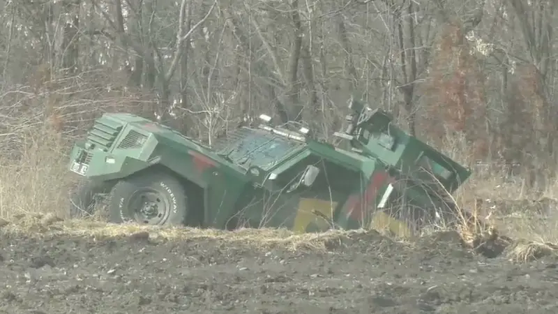 Rare Panthera T6 armored vehicle captured by Russian soldiers near Kurakhovo - Military equipment, Weapon, Trophy, Special operation, Video, Vertical video, Politics