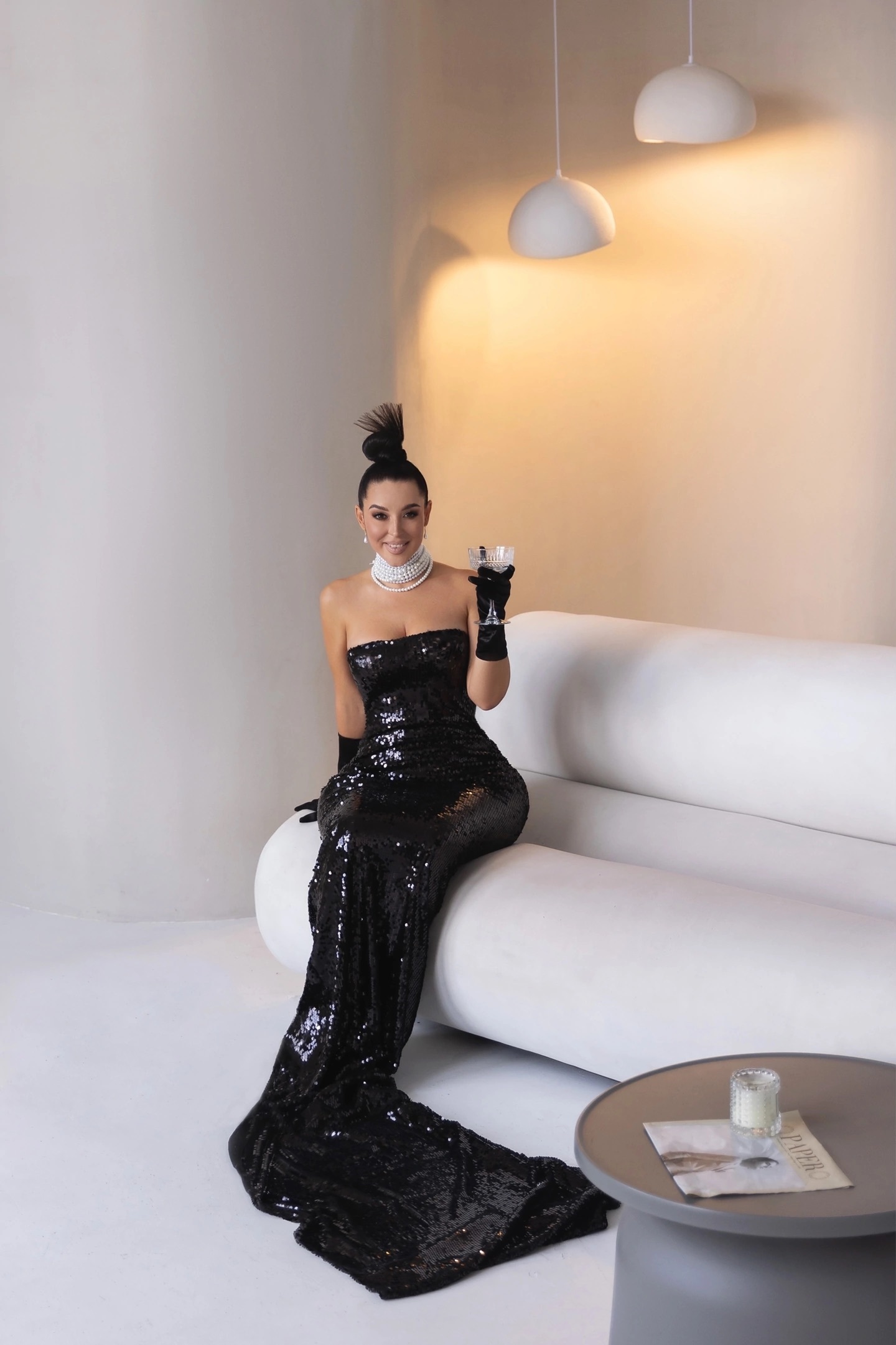 Cosplay on Kim Kardashian. Funny and New Year's - My, New Year, Cosplay, Kim Kardashian, The dress, Christmas trees, December, Holidays, Video, Vertical video, Longpost