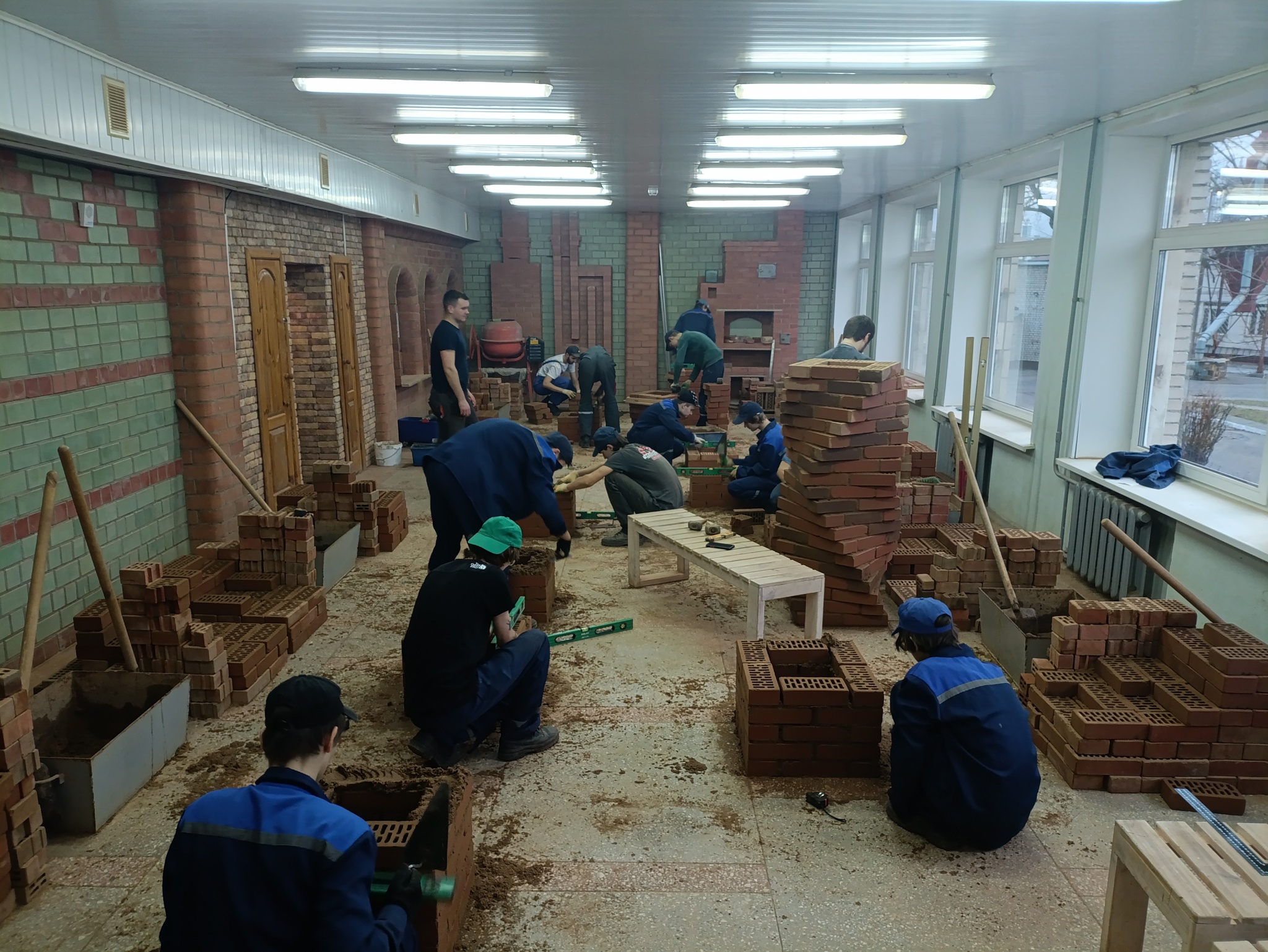 Industrial lesson for young masons. A standard workshop? - My, Pedagogy, Bake, Mason, Pechnik, Building, Studies, Children, College, Master, Workshop, Builders, Longpost