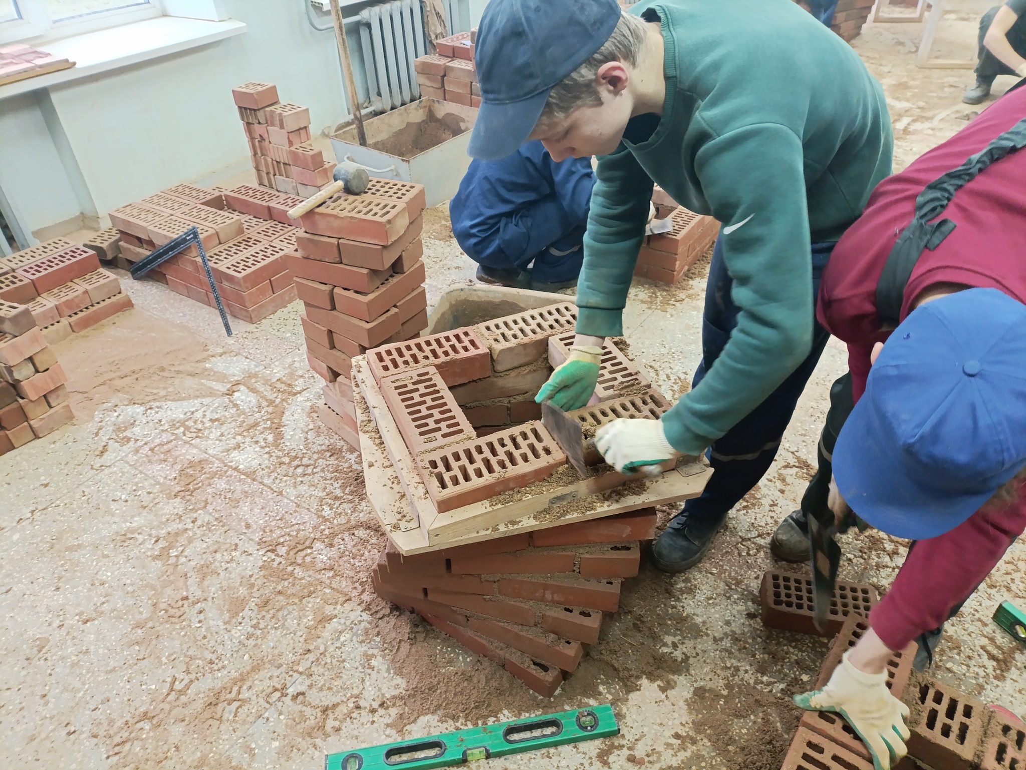 Industrial lesson for young masons. A standard workshop? - My, Pedagogy, Bake, Mason, Pechnik, Building, Studies, Children, College, Master, Workshop, Builders, Longpost