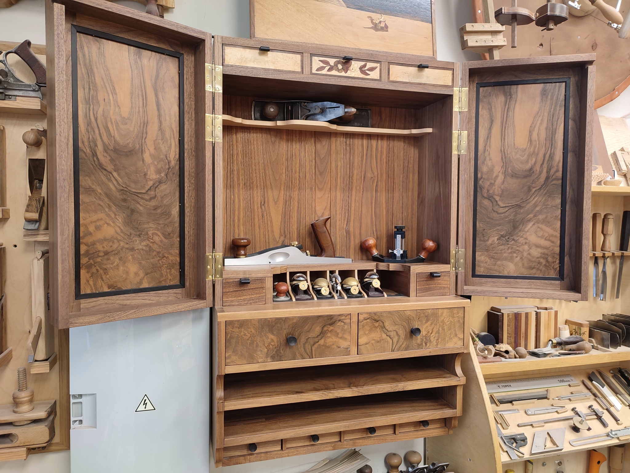 Tool cabinet in a carpentry workshop - My, With your own hands, Studies, Work, Woodworking, Wood products, Carpenter, Storage, Wood carving, Workshop, Tools, Master, Longpost