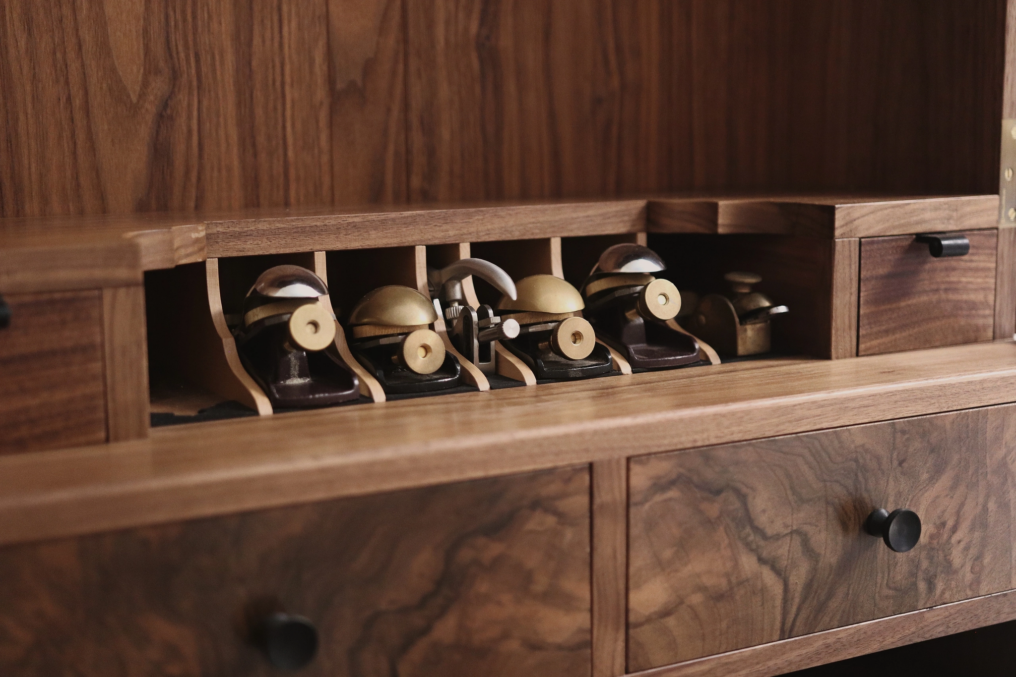 Tool cabinet in a carpentry workshop - My, With your own hands, Studies, Work, Woodworking, Wood products, Carpenter, Storage, Wood carving, Workshop, Tools, Master, Longpost