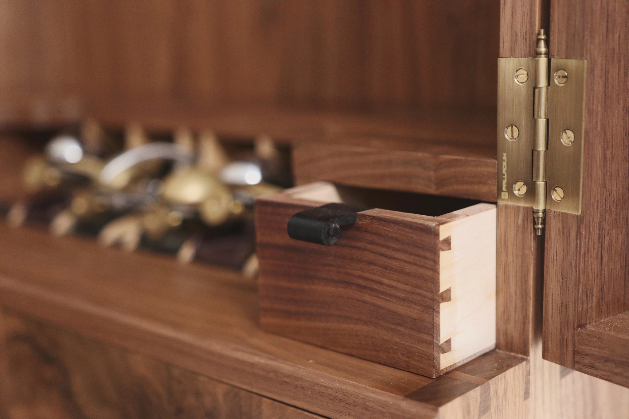 Tool cabinet in a carpentry workshop - My, With your own hands, Studies, Work, Woodworking, Wood products, Carpenter, Storage, Wood carving, Workshop, Tools, Master, Longpost