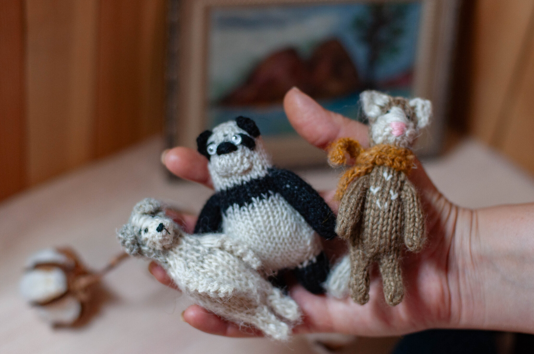 Miniatures of tiny dolls made of natural wool - My, Decor, Needlework, Miniature, Frame toy, Frogs, Amigurumi, Pocket animals, Author's toy, Presents, Knitted toys, Keychain, Souvenirs, Frog traveler, Wind in the willows, Fox, The Bears, Raccoon, cat, Longpost