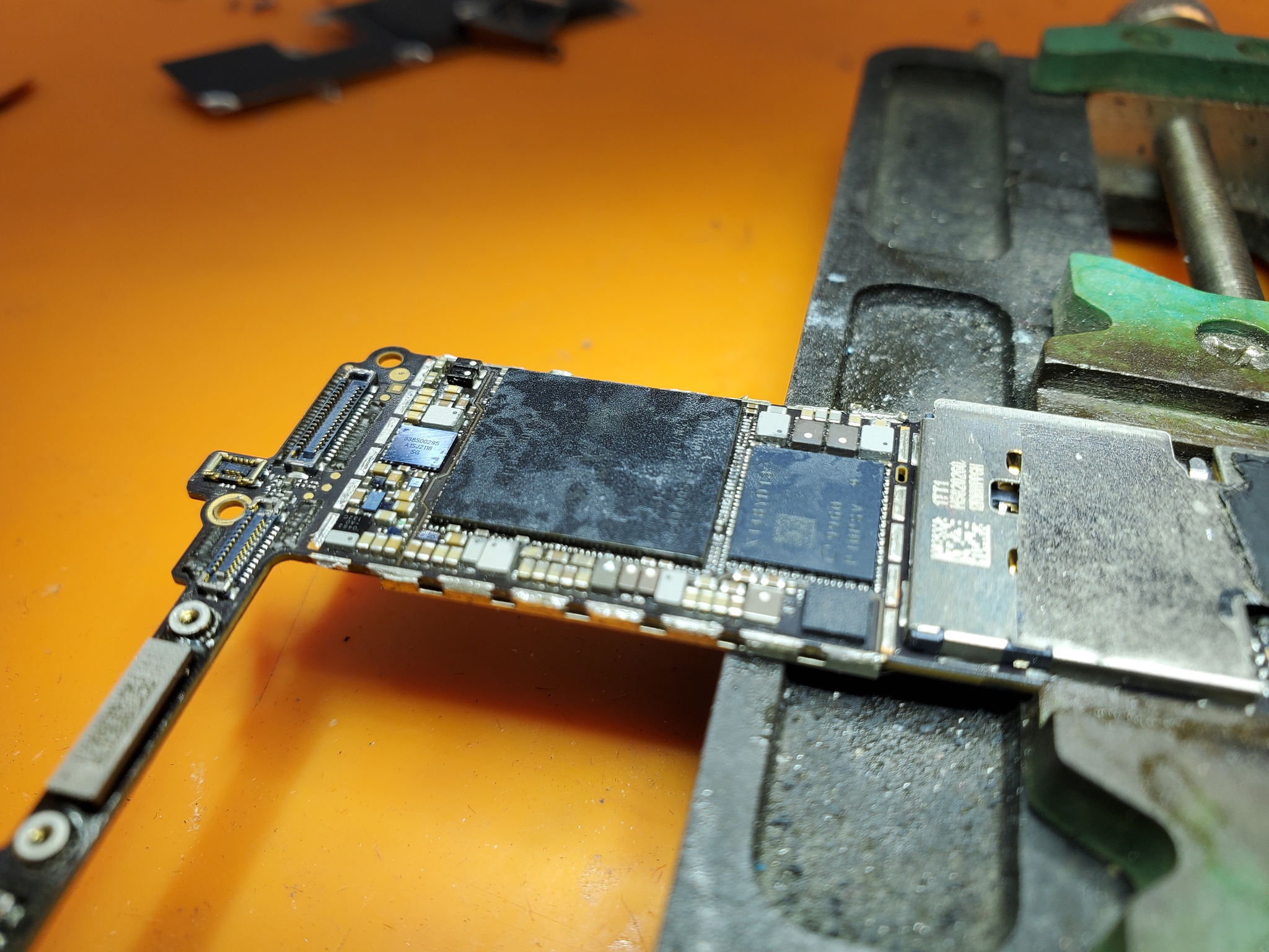 Repair is not possible. IPhone se2020 - My, Moscow, Repair of equipment, Soldering, Micro soldering, Expensive, Longpost